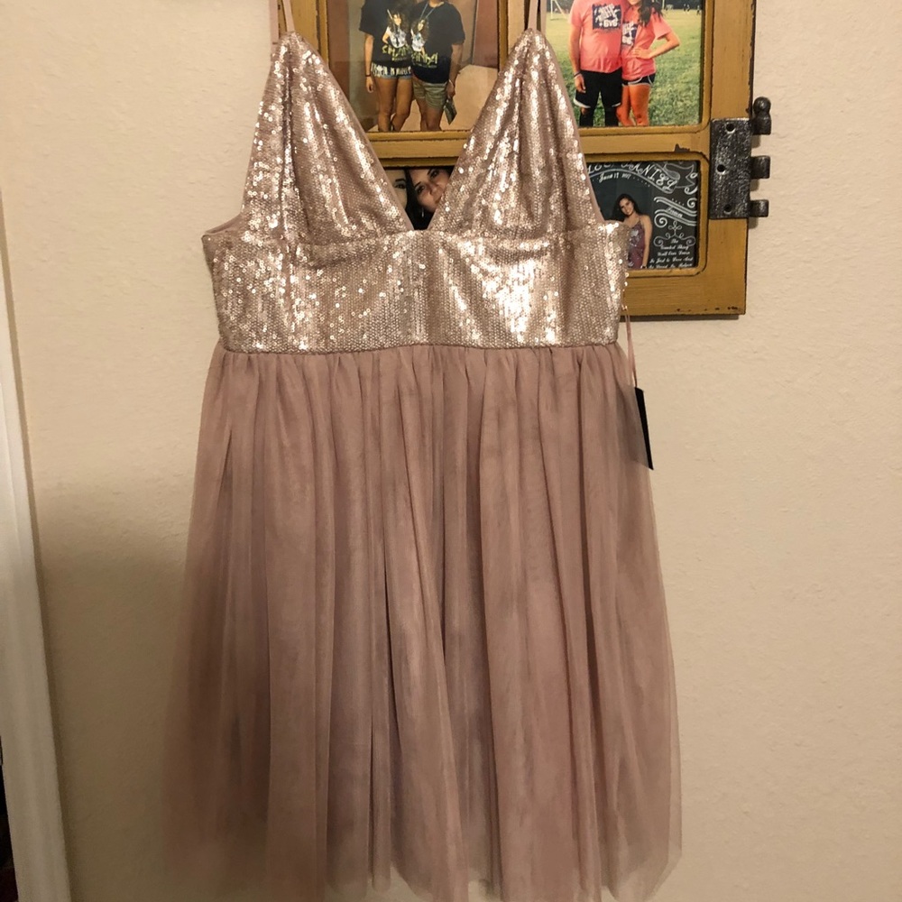 NWT Forever 21 Rose Gold Sequin Party Dress